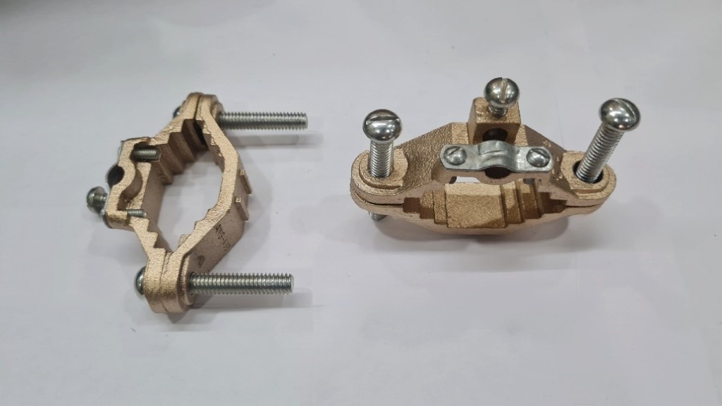 Water pipe clamps